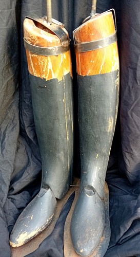 Embauchoirs bottes de - À,