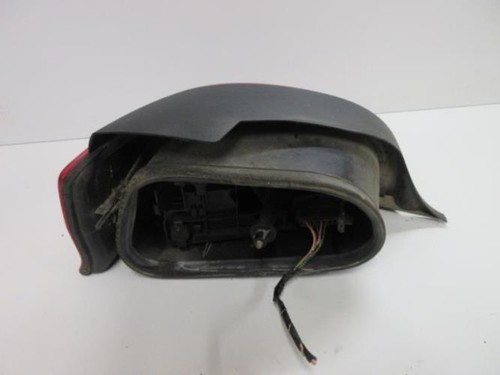 Feu arriere principal droit