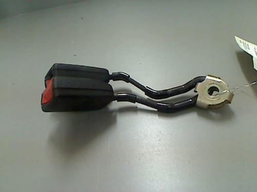 Attache ceinture arriere