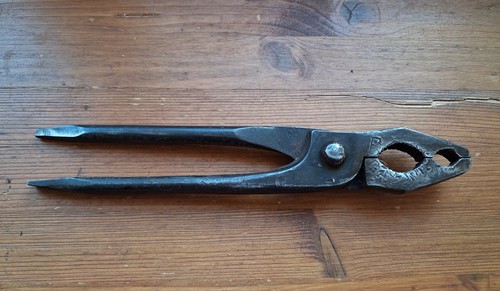 Ancien outil pince - ancien,