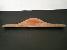 FRONTON EN BOIS SCULPTE