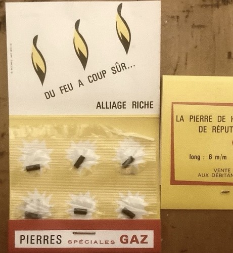 Briquet pierres à - -,