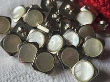 Lot 14 petits boutons vintage
