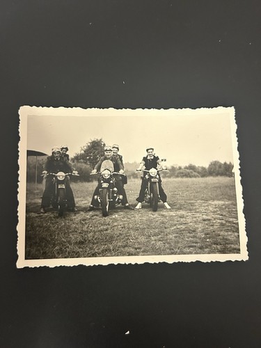 Photo moto ancienne - photo,