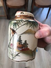 Beau pot couvert brule parfum