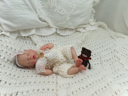 Adorable mini bébé reborn - adorable,