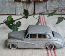 ANCIENNE VOITURE SOLIDO MECANIQUE A CLE  MINIATURE JOUET mercedes prameta