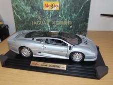 BX113: Maisto 1992 Jaguar XJ220 - 1:12 Scale Model - Diecast Car - Silver