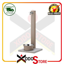 Fontaine À Colonne Avec Base