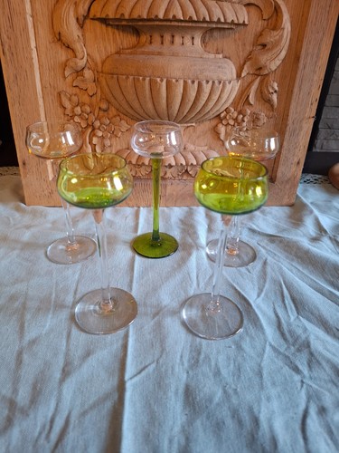 Verres pied petit modèle - verres, a