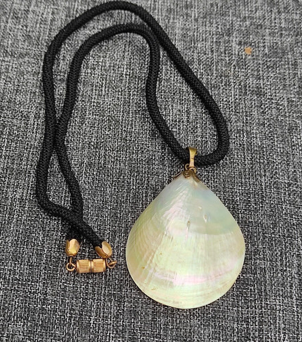 Bijou ancien pendentif