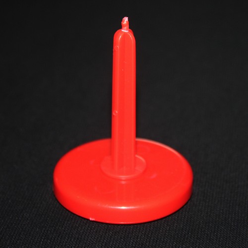 Socle rouge lancer - , d'anneaux