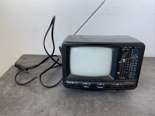 Ancienne television portable - ancienne,