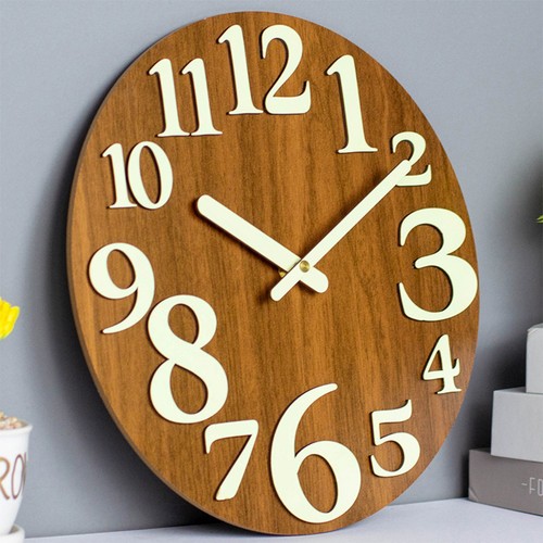 Grande horloge murale