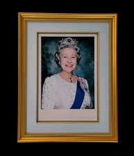 Portrait Royal Officiel Signé De La Reine Elizabeth II 1992 Par Terry O'Neill