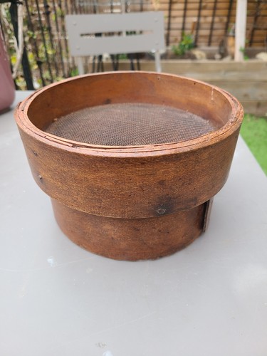 Ancien tamis cuisine - de, en