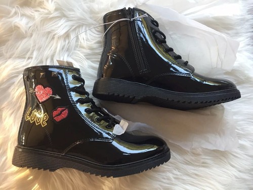 Black boots love - love, size