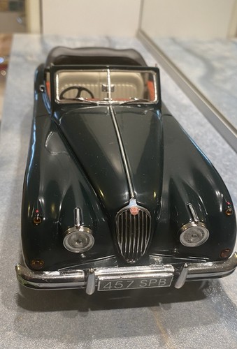 Sunstar jaguar xk 140 - 1/18,