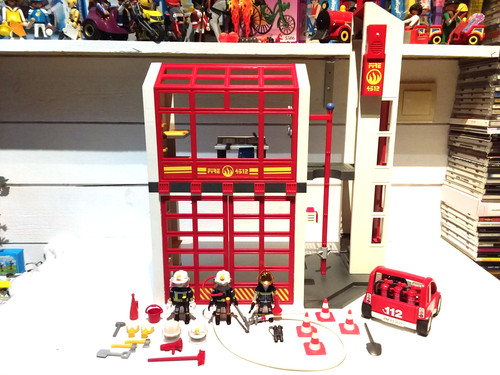 Playmobil caserne des pompiers - caserne,