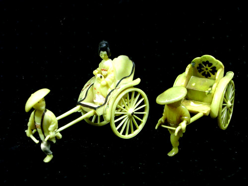2 figurine charrette - ,