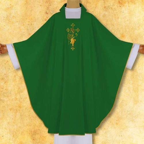 Chasuble brodée croix avec - «,
