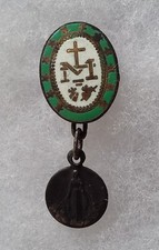 insigne boutonnière Religieux