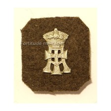 Collar badge : " Yorkshire