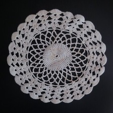 Napperon couture crochet dentelle fil coton blanc art nouveau fait main N5542