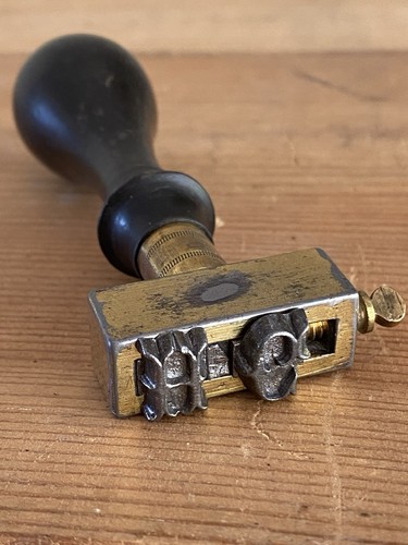 Composteur reliure 6x30 mm - composteur,