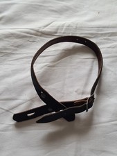 Très belle jugulaire pour