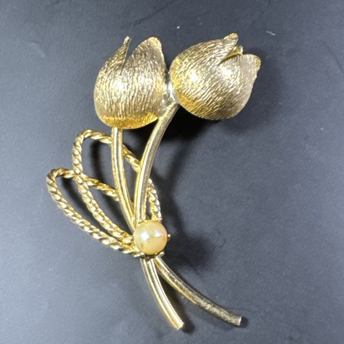 Vintage gold tone tulip - gold,