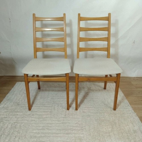 Lot chaises vintage - de,