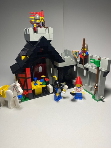 Lego 6067 guarded inn - 6067,