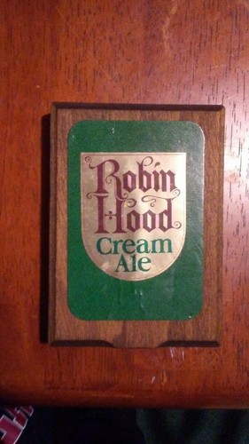 Vintage robin hood cream - cream, ale