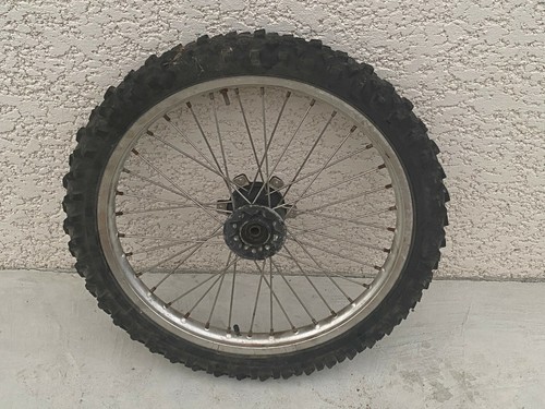 Une jante roue avant - roue, enduro