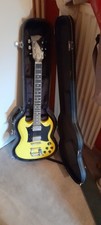 GUITARE ELECTRIQUE MARQUE RYAN AVEC ETUI MALLETTE