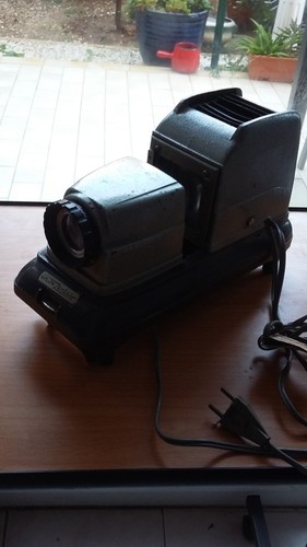 Ancien projecteur diapositives - projecteur,