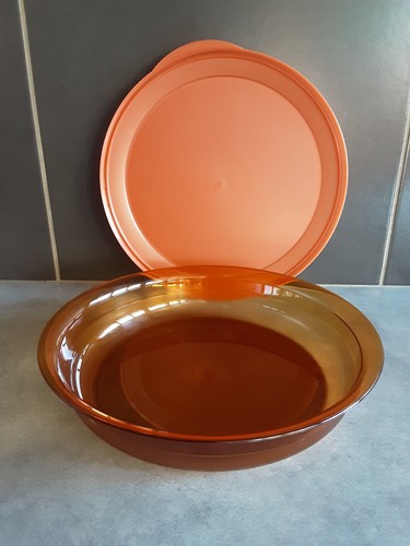 Plat rond avec - , couvercle