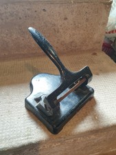 Ancienne perforatrice