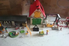 V35/ PLAYMOBIL FERME ETABLE