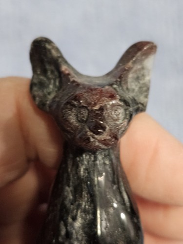 Natural garnet sphynx cat - garnet,