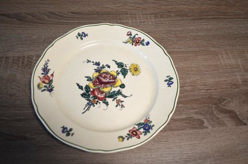 Assiette décor vieux - 1,