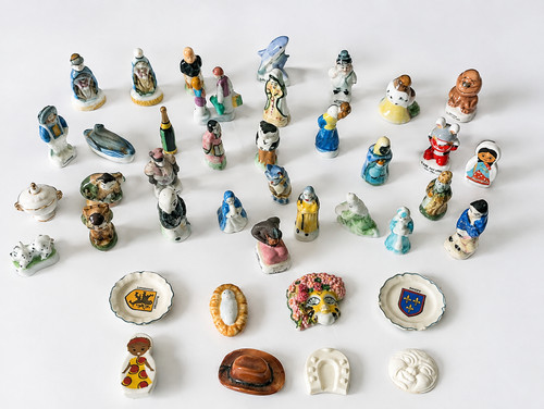 Lot feves porcelaine - , figurines