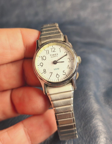 Montre quartz vintage - À,