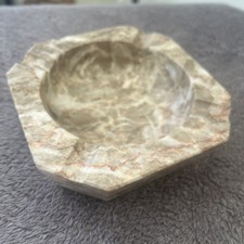 CENDRIER carré en MARBRE