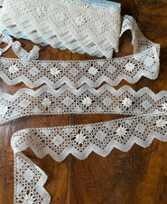 DENTELLE du Puy ANCIENNE - AUX FUSEAUX - délicate bordure fait main - 9 mètres