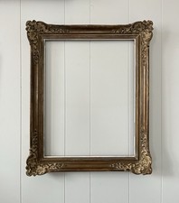 Cadre Ancien Coins À Oreille