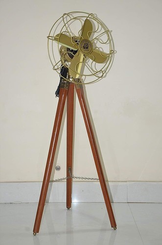 Ventilateur sol ancien fait - sol,