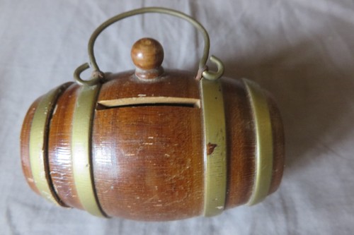 Ancienne tirelire bois - ancienne,