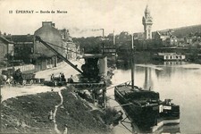 EPERNAY Bords de Marne card La Péniche crane and trailer with baskets